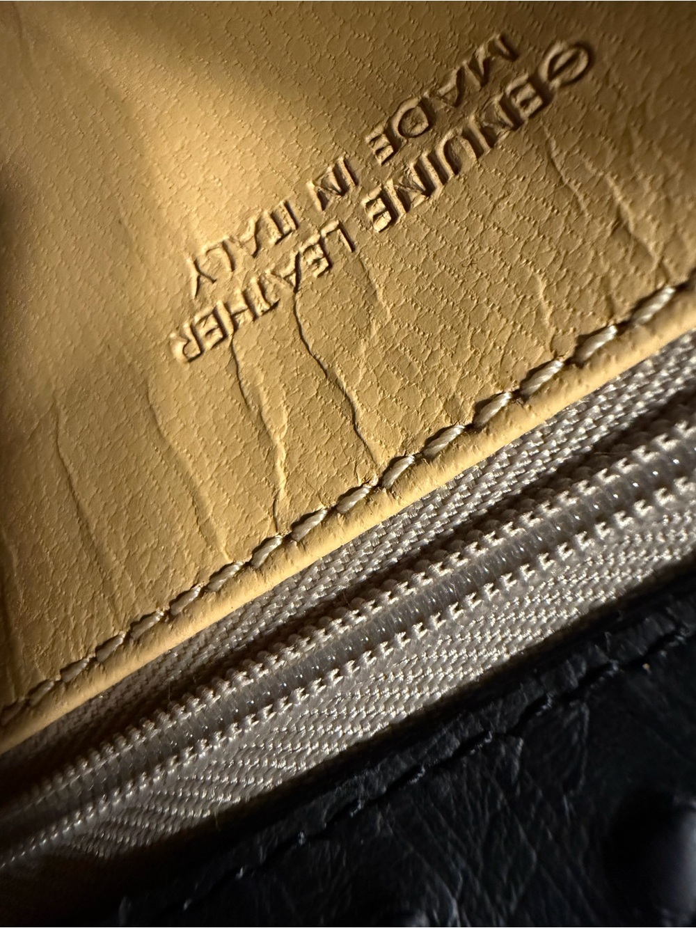 DOONEY & BOURKE Vintage Y2K East West Embossed Leather Flap Shoulder Bag - Picture 9 of 10